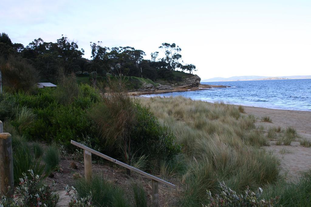 Cedar Cottages Blackmans Bay Exterior photo